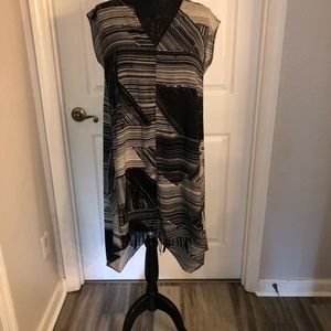 Beautiful dress with hidden pockets NWOT